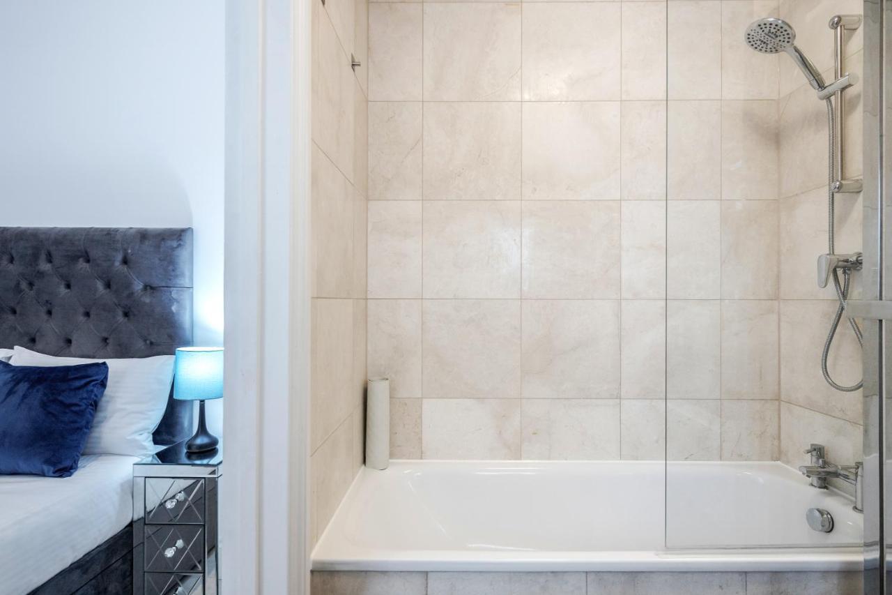 Oxford Street 2 Bed Apartment London Bagian luar foto