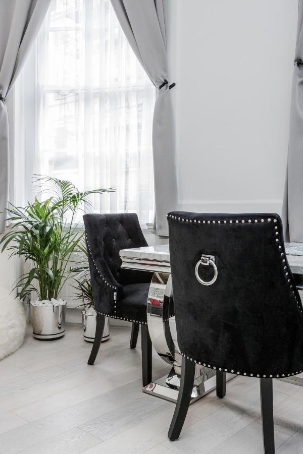 Oxford Street 2 Bed Apartment London Bagian luar foto