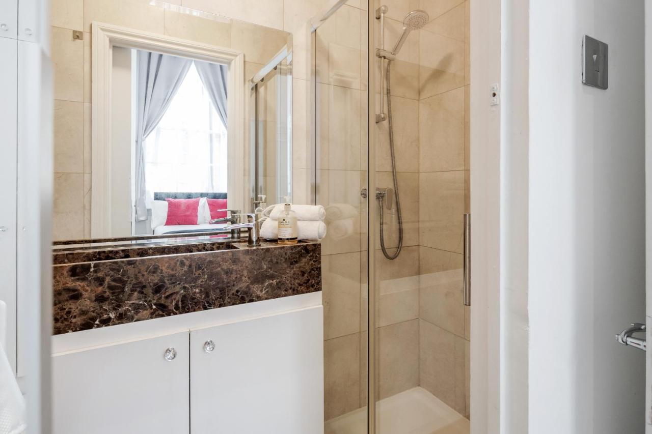 Oxford Street 2 Bed Apartment London Bagian luar foto