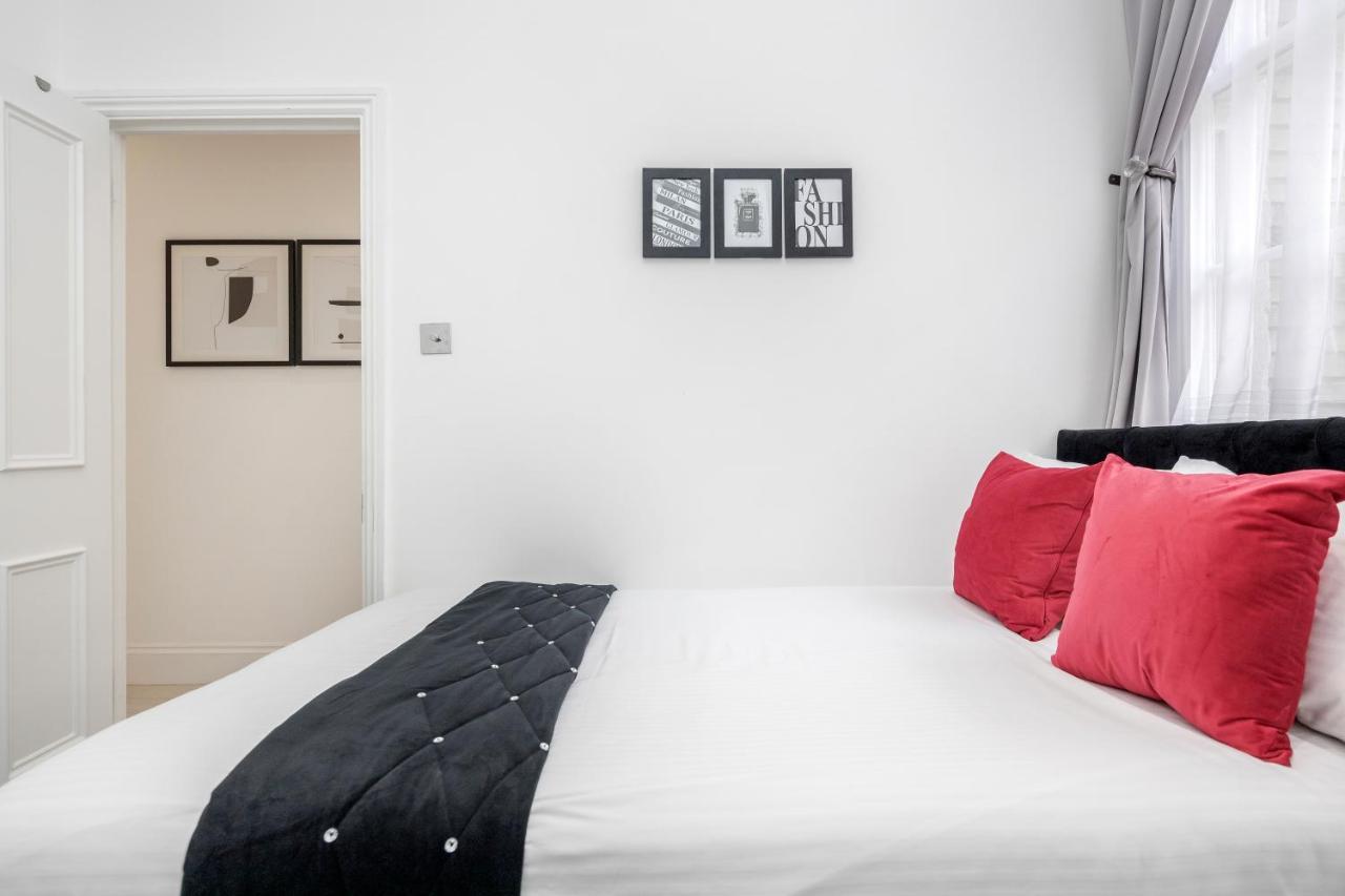 Oxford Street 2 Bed Apartment London Bagian luar foto